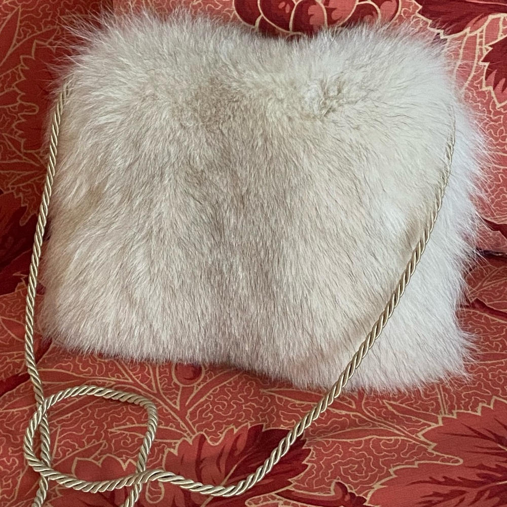 Natural fur purse/hand muffler